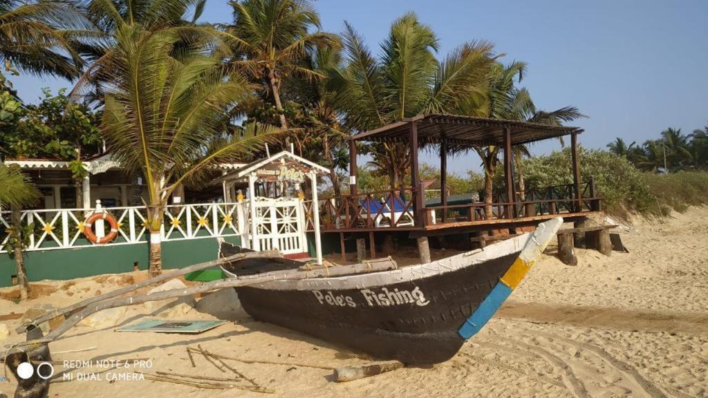 Pele'S Windsong Wood Cottage On The Beach Benaulim Eksteriør billede