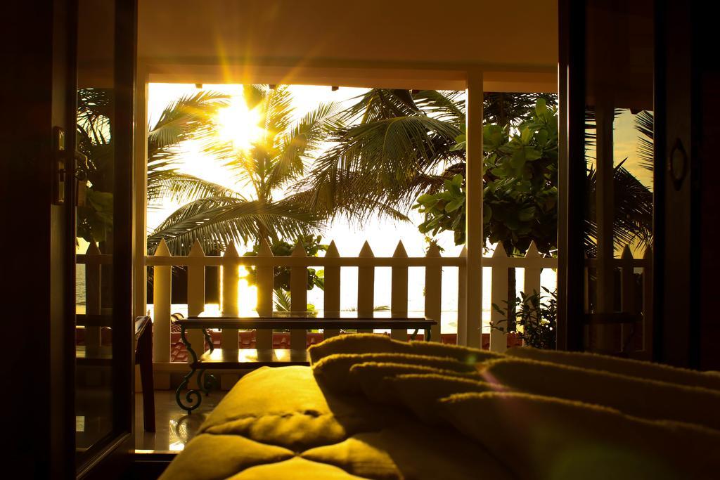 Pele'S Windsong Wood Cottage On The Beach Benaulim Eksteriør billede
