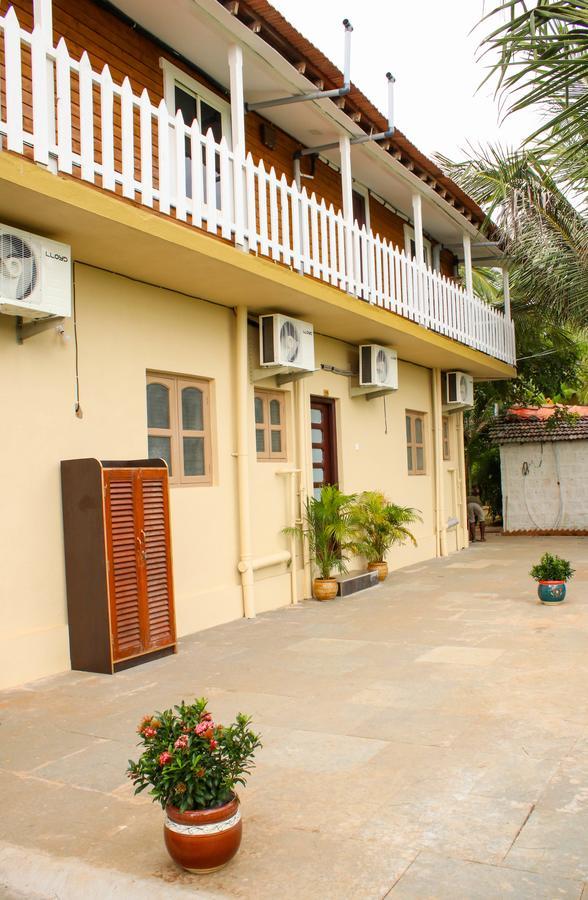 Pele'S Windsong Wood Cottage On The Beach Benaulim Eksteriør billede