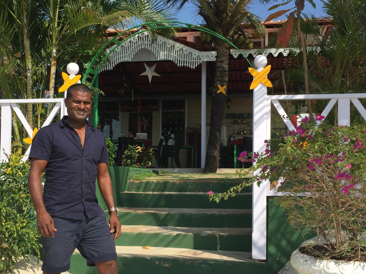Pele'S Windsong Wood Cottage On The Beach Benaulim Eksteriør billede