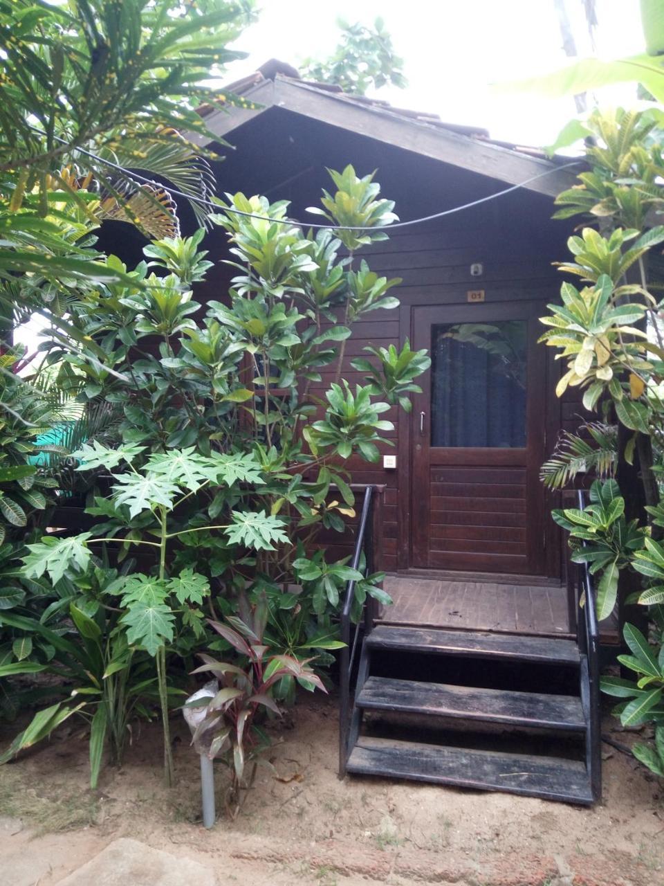 Pele'S Windsong Wood Cottage On The Beach Benaulim Eksteriør billede